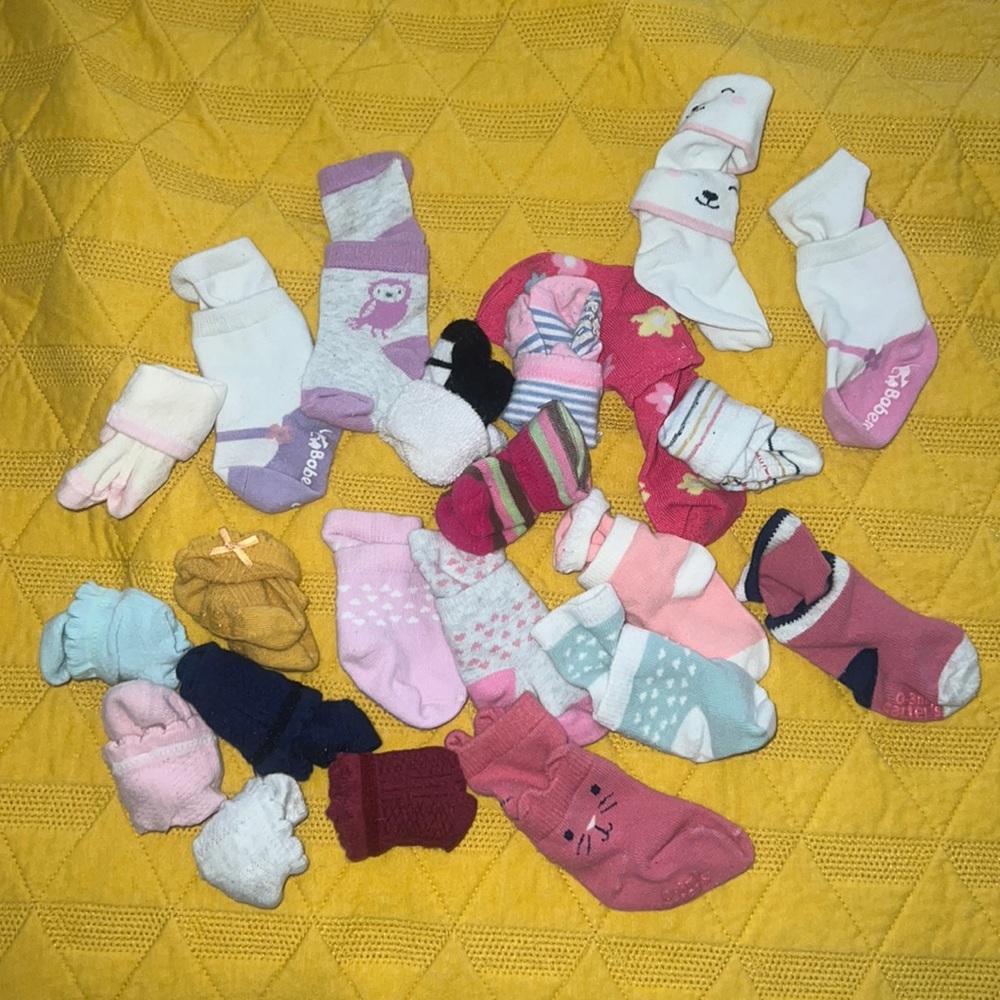 22 pairs of socks 5/$25